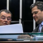 Mesa: senador Eduardo Braga (MDB-AM); presidente do Senado Federal, senador Davi Alcolumbre (União-AP). (Foto: Carlos Moura/Agência Senado)
