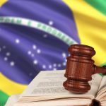 Justiça e bandeira do Brasil