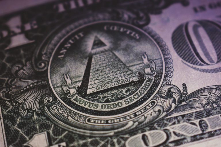 Pirâmide em nota de dólar
