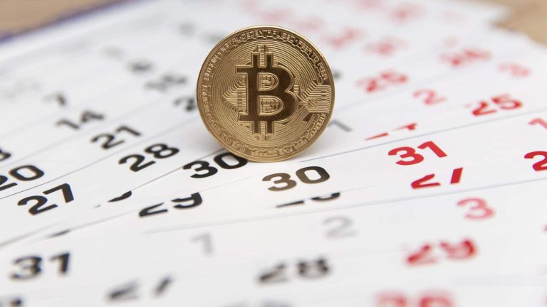 Bitcoin calendário Bitcoin entra em 'Rektember' abaixo de US$ 78 mil com probabilidade de aumento da taxa de juros pelo Fed em 66%
