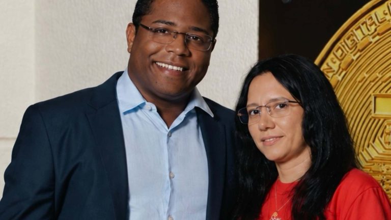 Christian Malheiros e Lorena Comparato viverá nas telas Glaidson Acácio dos Santos, o Faraó dos Bitcoins, e Mirelis Zerpa, venezuelana que também atuava na GAS Consultoria Bitcoin