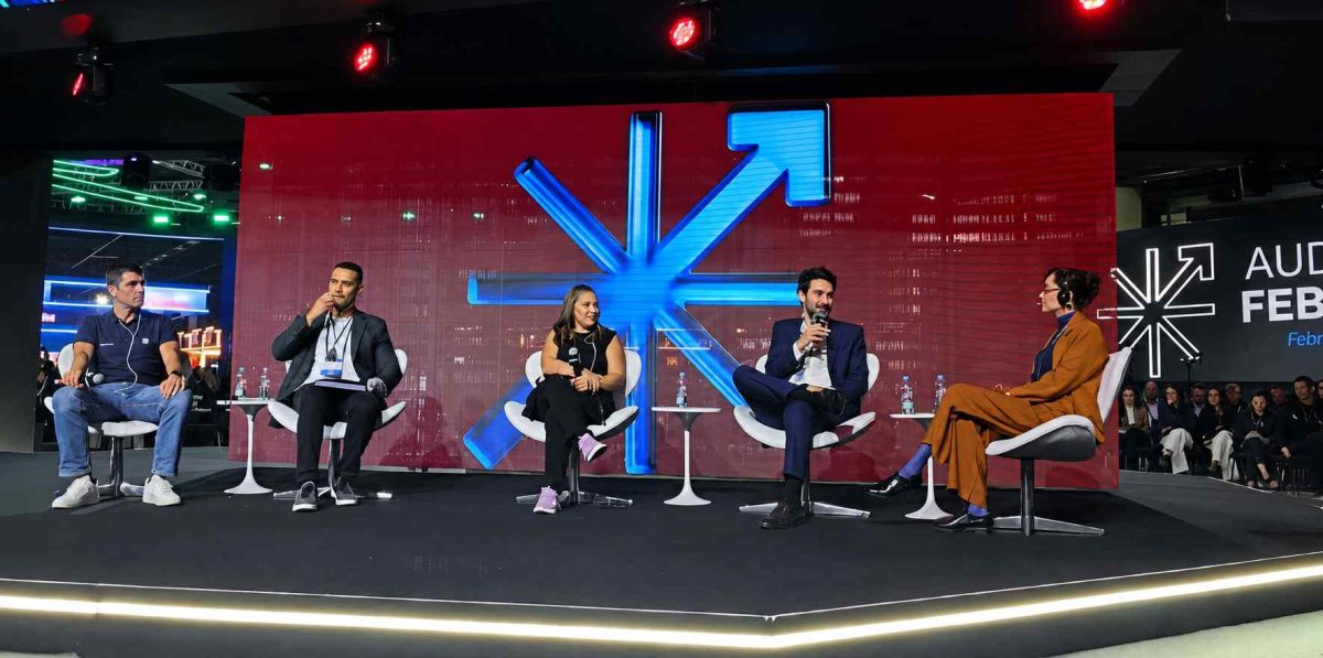 Blockchain avança do experimento para a infraestrutura financeira, aponta Cainvest Group na Febraban Tech