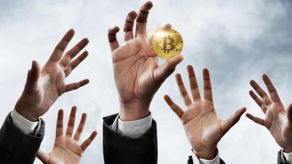 Corretoras de criptomoedas devem revelar dados de investidores para receita, diz lei aprovada em parlamento da Bulgária