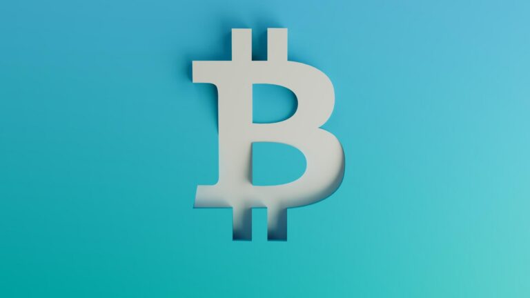Bitcoin com azul em destaque Brasil Bitcoin diz que contrato com Renato Cariani não está mais ativo e não implica em problemas para clientes