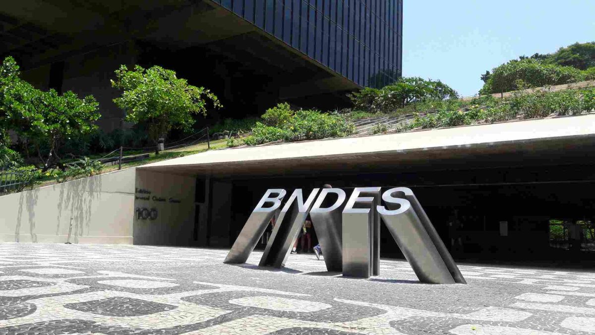 Rede Blockchain Brasil organiza encontro para discutir regulação e tecnologia governamental na sede do BNDES