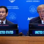 Marco Rubio ao lado de Donald Trump EUA rastreamento de bitcoin e criptomoedas