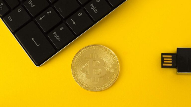 Trezor alerta clientes após descobrir implante físico em carteira comprada de revendedor asiático
