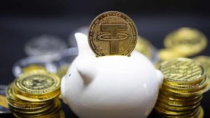 Tether simbólico sobre porquinho de cofre Tether anuncia investimento na EFY Finance para ampliar uso de stablecoins na América Latina
