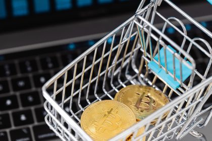 Bitcoin em carrinho de compras