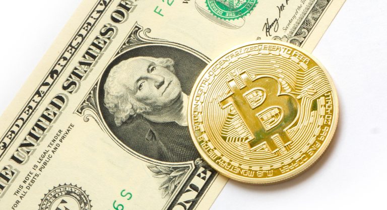 Dólar e Bitcoin